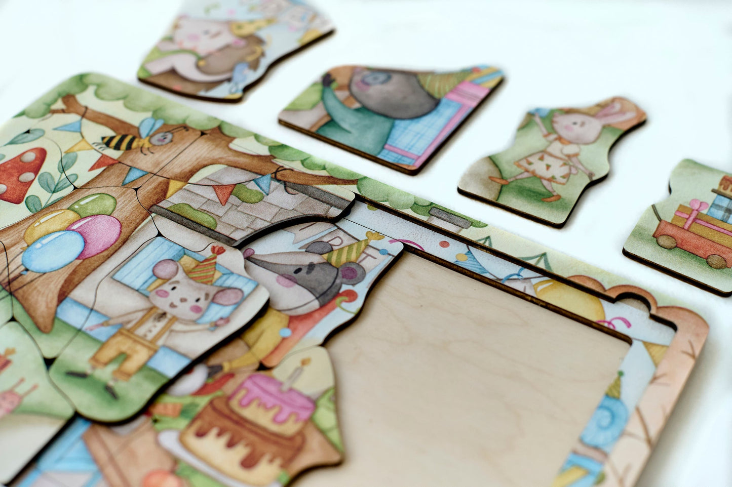 Puzzle en bois pour fête d'anniversaire