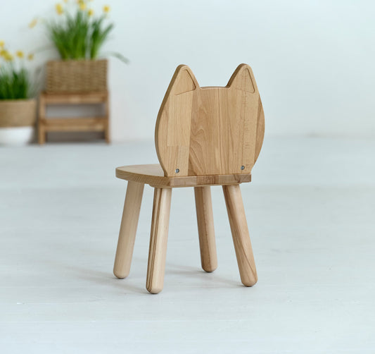 Chaise en bois pour tout-petit en forme de chat