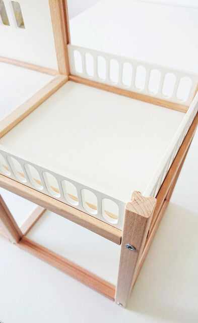 Grande maison de poupée en bois