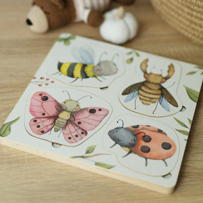 Puzzle en bois sur le cycle de vie des insectes