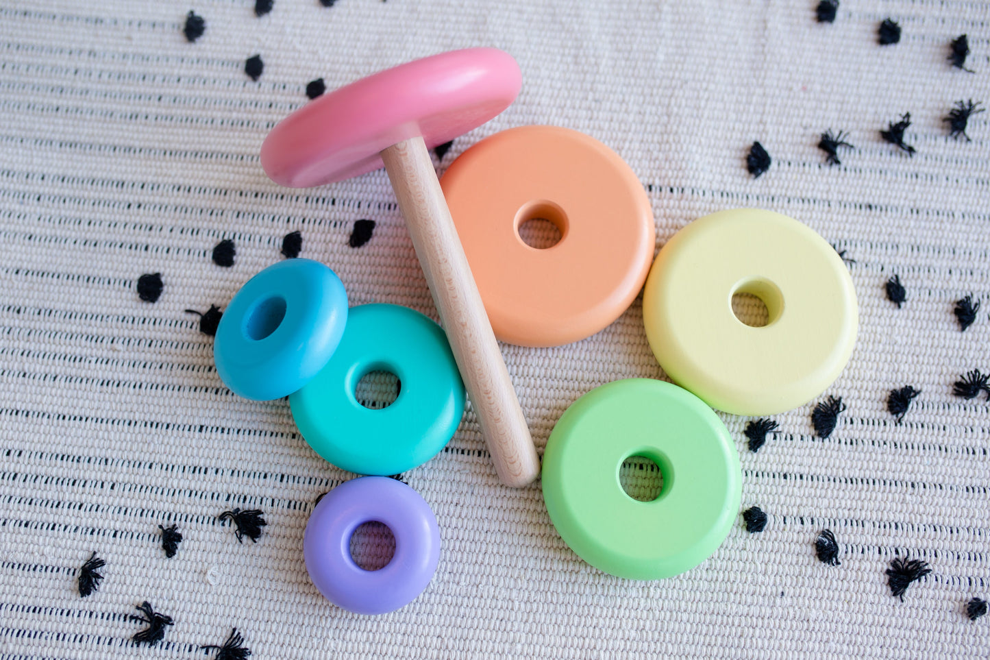 Jeu d'empilage en bois - Arc-en-ciel