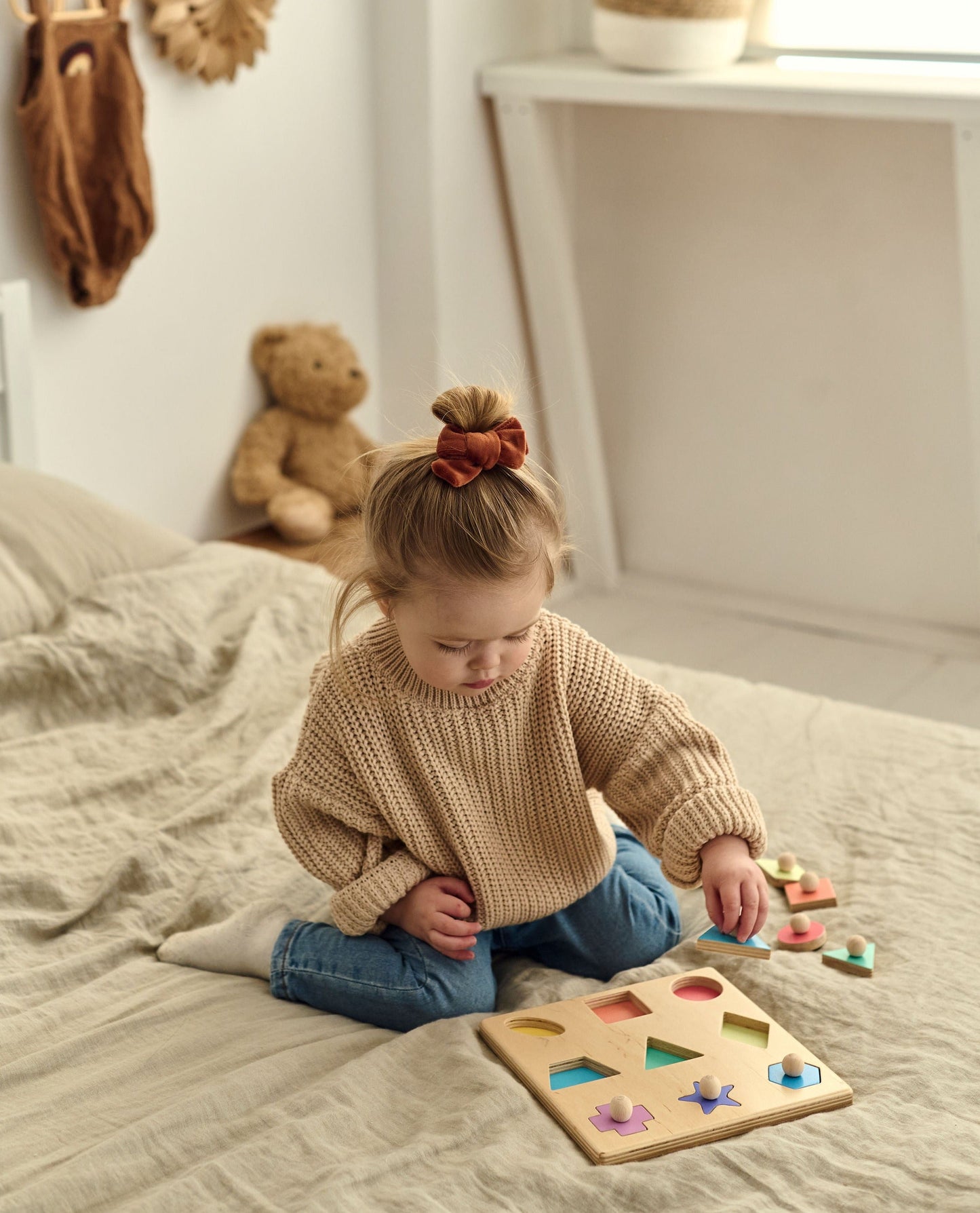 Puzzle en bois aux formes géométriques