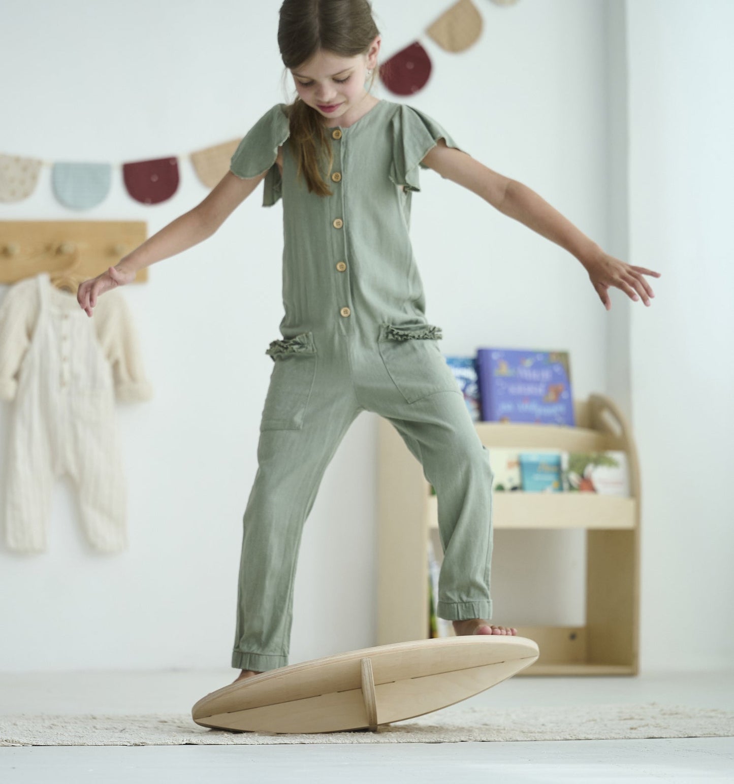 Planche d'équilibre en bois avec labyrinthe