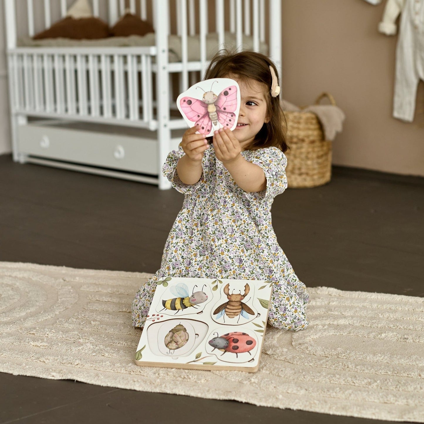 Puzzle en bois sur le cycle de vie des insectes