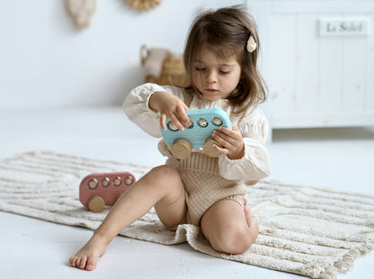 Bus jouet en bois