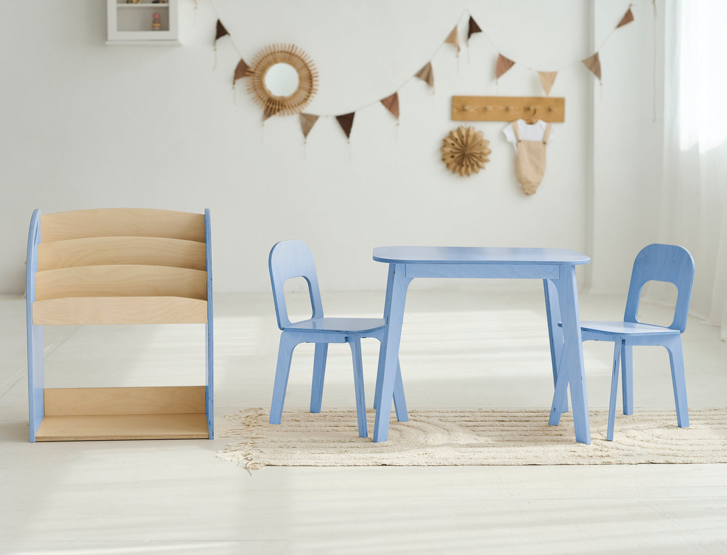 Ensemble bibliothèque, table enfant et deux chaises - 7 couleurs 