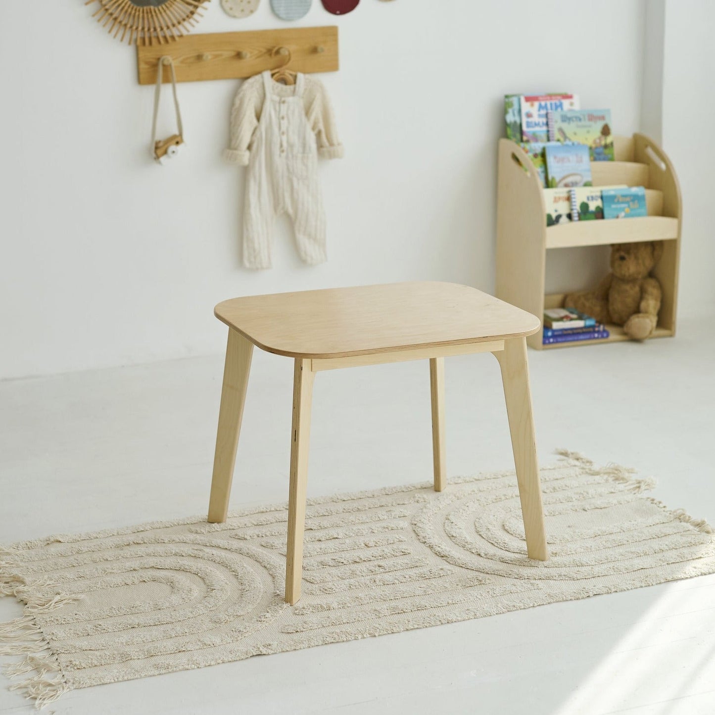 Table pour enfants - 7 couleurs