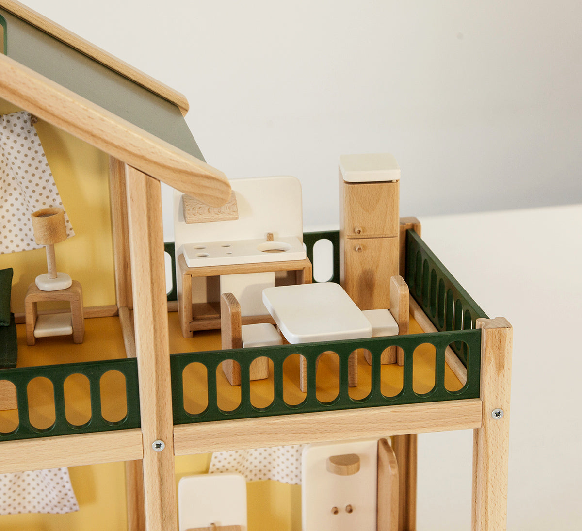 Grande maison de poupée en bois avec meubles