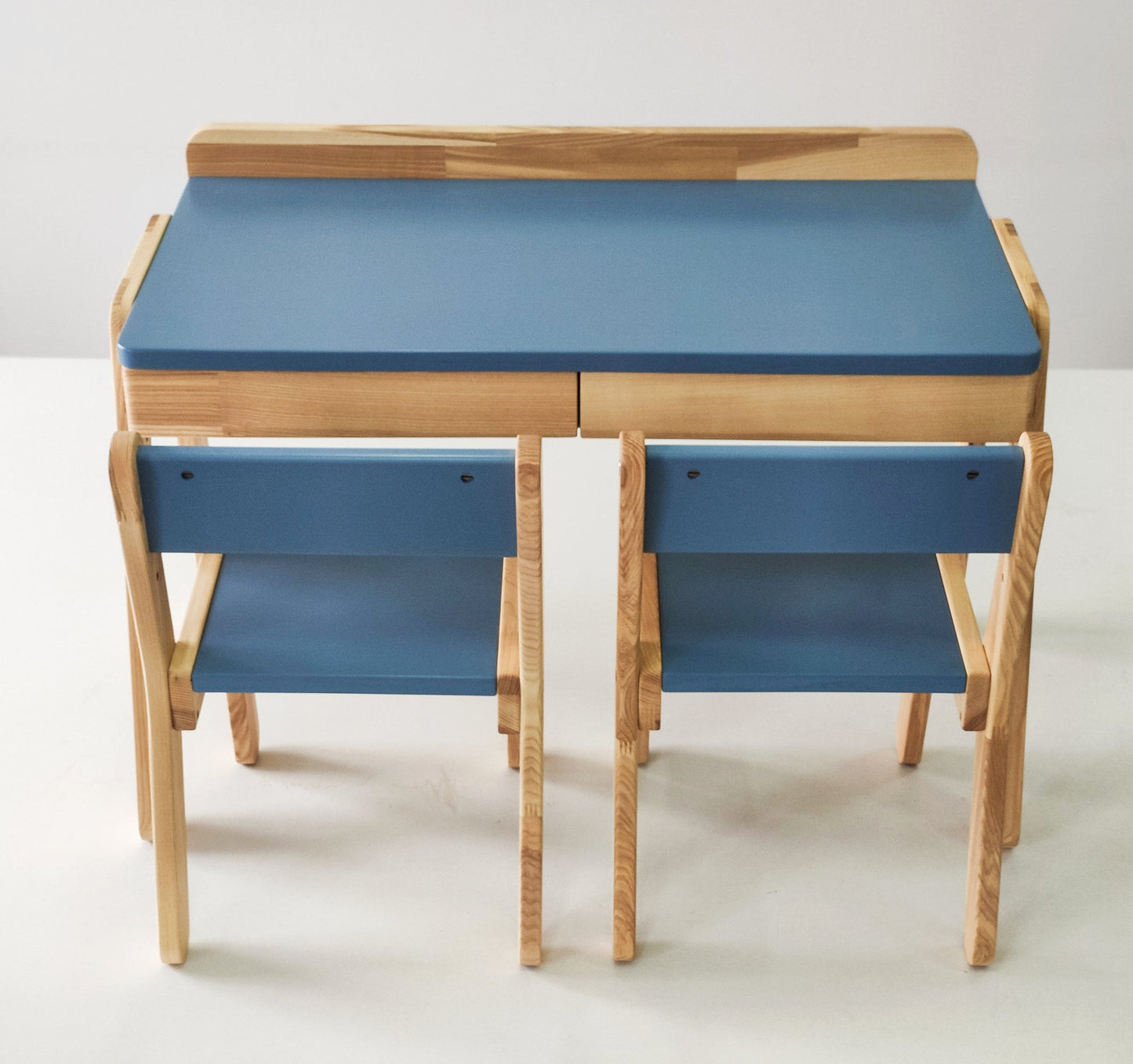 Bureau et deux chaises pour enfant - Bois de frêne 