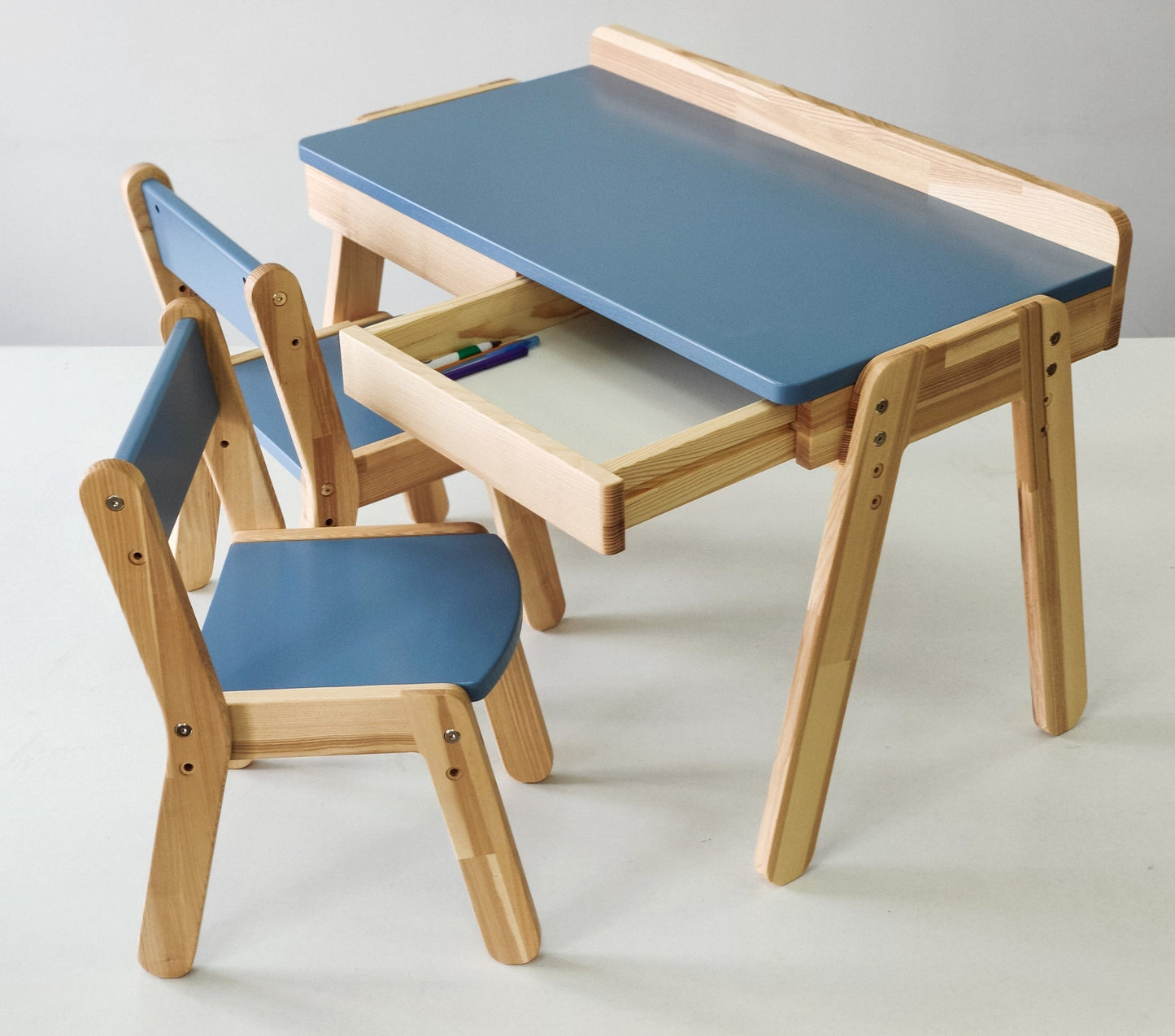 Bureau et deux chaises pour enfant - Bois de frêne 