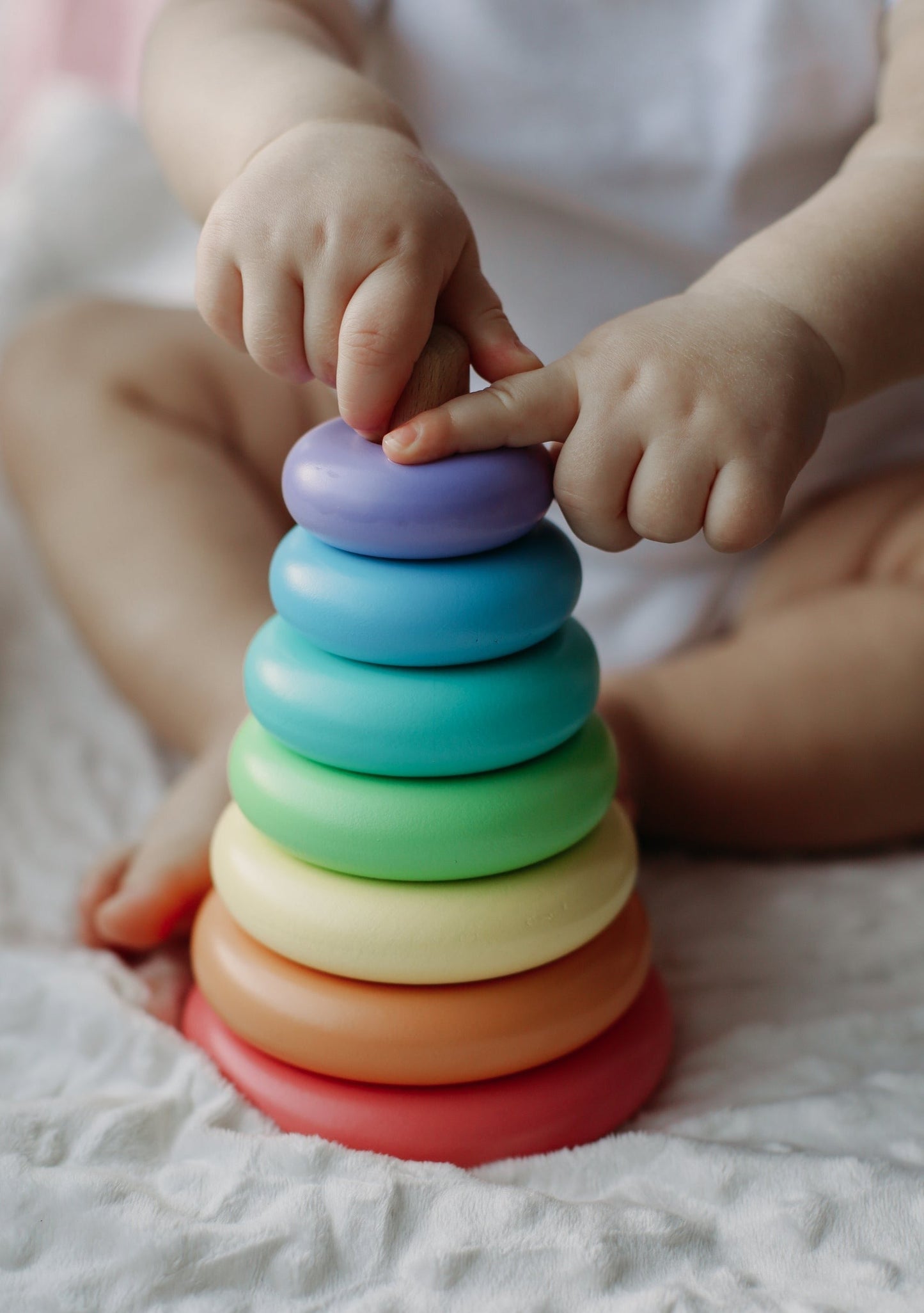 Jeu d'empilage en bois - Arc-en-ciel