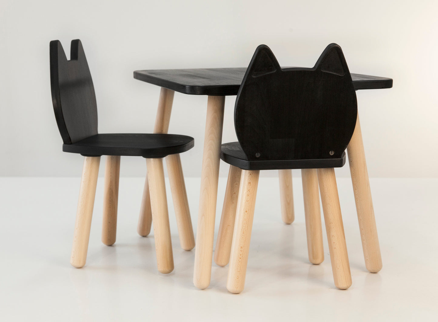 Ensemble table et chaises pour enfants en bois de hêtre, motif chat.