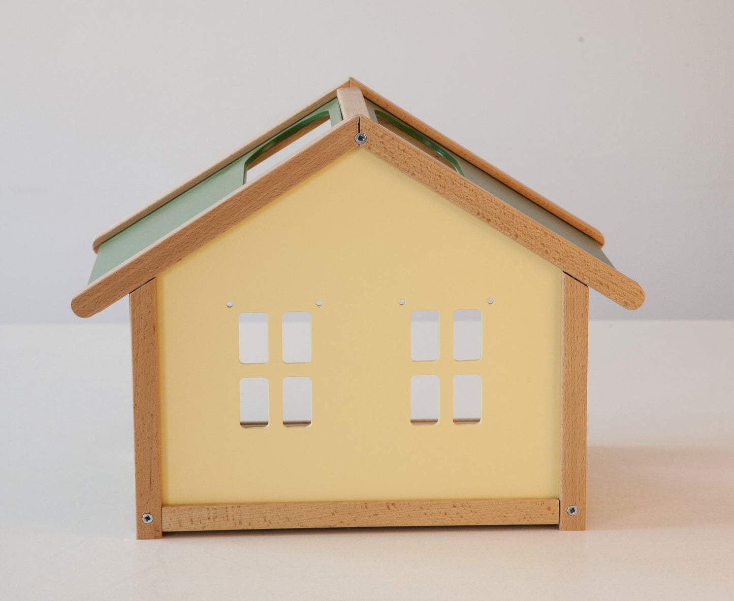 Petite maison de poupée en bois