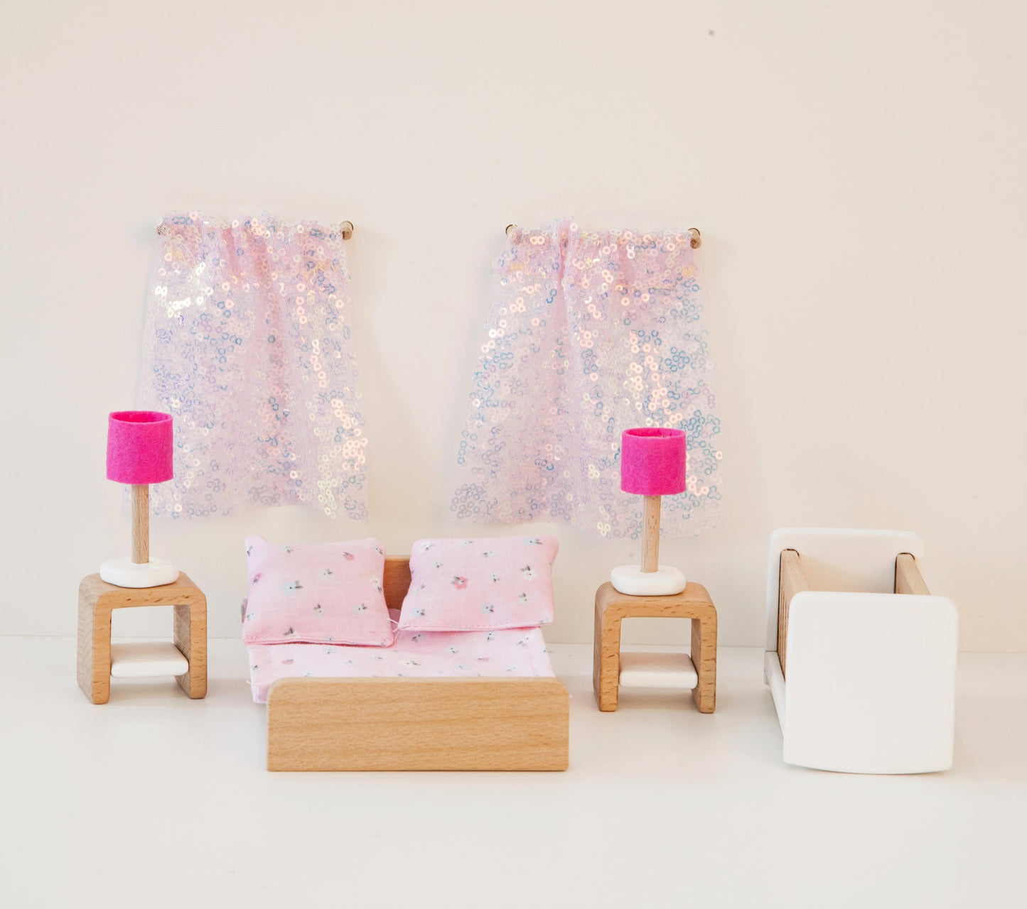 Ensemble de meubles de chambre à coucher en bois pour maison de poupée
