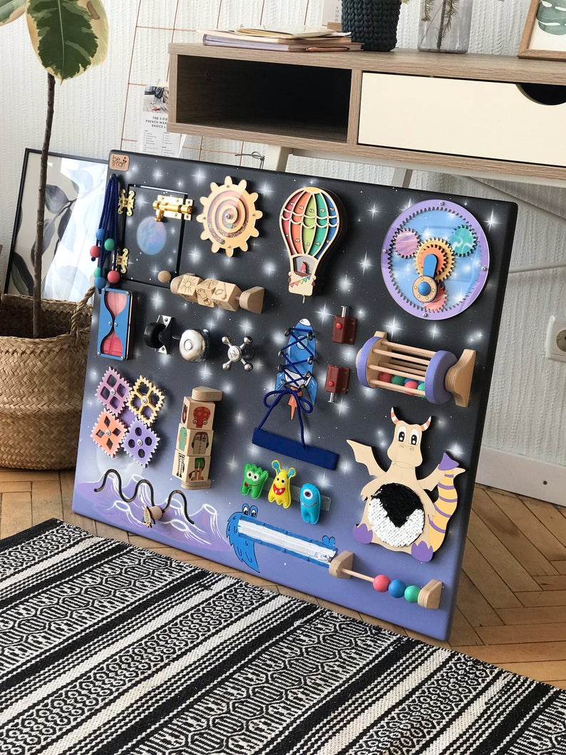 Tableau d'activités pour tout-petits - Voyage spatial