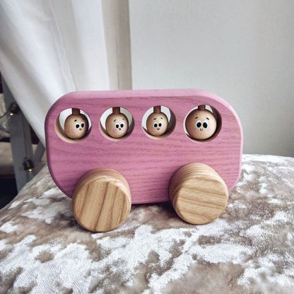 Bus jouet en bois